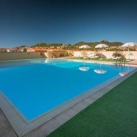 Stylish Le Fontane 2 Bedrapt T6 Sleeps 6 * Villasimius