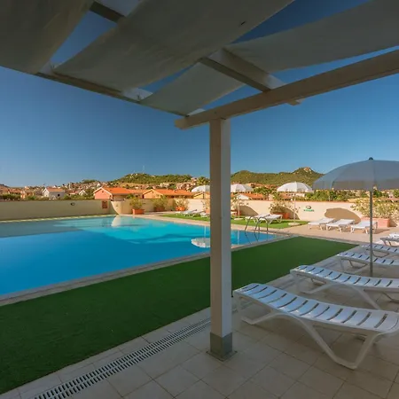Stylish Le Fontane 2 Bedrapt T6 Sleeps 6 Apartment *