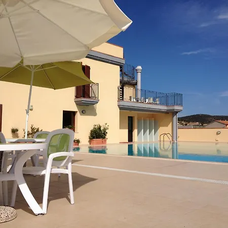 Stylish Le Fontane 2 Bedrapt T6 Sleeps 6 Appartement *