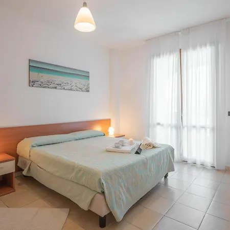 Stylish Le Fontane 2 Bedrapt T6 Sleeps 6 Apartment Villasimius