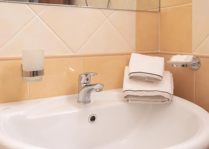 Stylish Le Fontane 2 Bedrapt T6 Sleeps 6 Appartement Villasimius